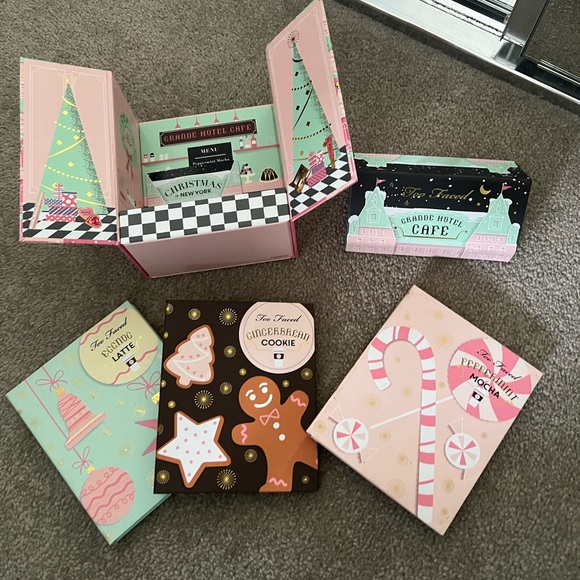 Limited Edition TooFaced Grande Hotel Palette Set - Picture 4 of 5